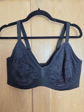 EUC HSIA Black Lace Underwire Bra - 40DDD